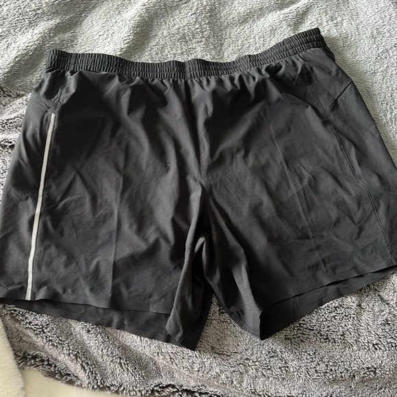VRST men’s 7’’ shorts NWT size XXL - Picture 1 of 4